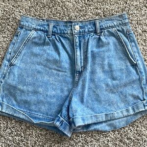 Mom Jean shorts